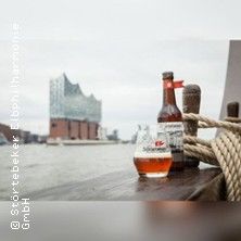 Elphi Plaza Tour mit St&ouml;rtebeker Bier, &copy; links im Bild