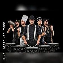 Die Schlagzeugmafia - Backstreet Noise, © links im Bild