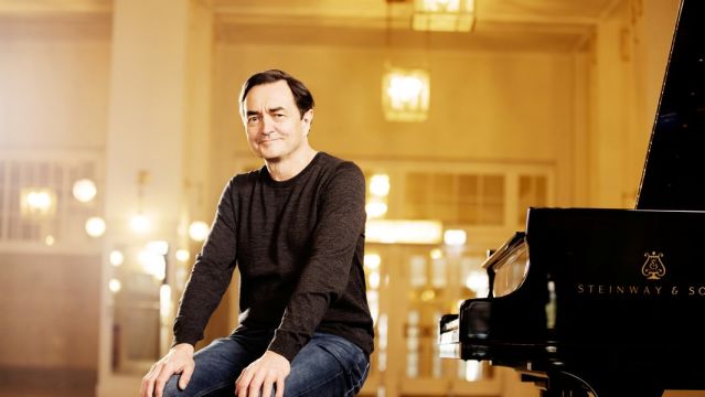 Symphoniker Hamburg / Pierre-Laurent Aimard / Sylvain Cambreling, &copy; Julia Wesely