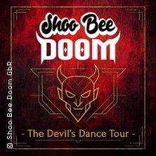 Stellwerk Hamburg - Shoo Bee Doom, &copy; links im Bild