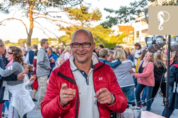 Dancing by the sea, &copy; TSNT GmbH
