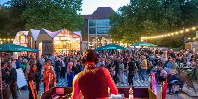 altonale-G&auml;ste auf dem Festivalzentrum, &copy; Thomas Panzau