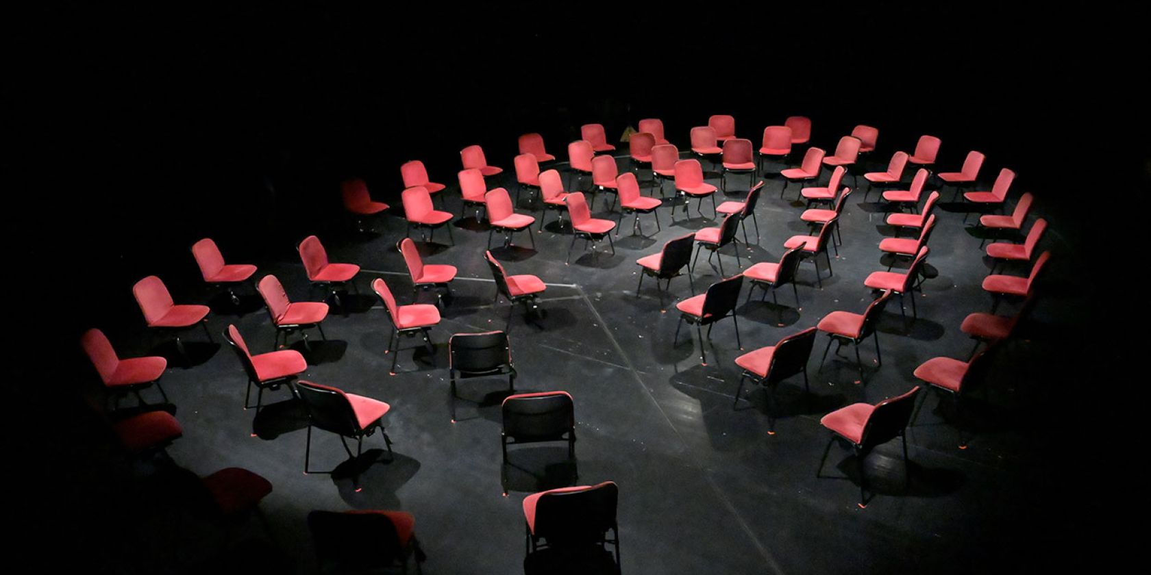 Soci&eacute;t&eacute; Anonyme, &copy; Thomas Aurin