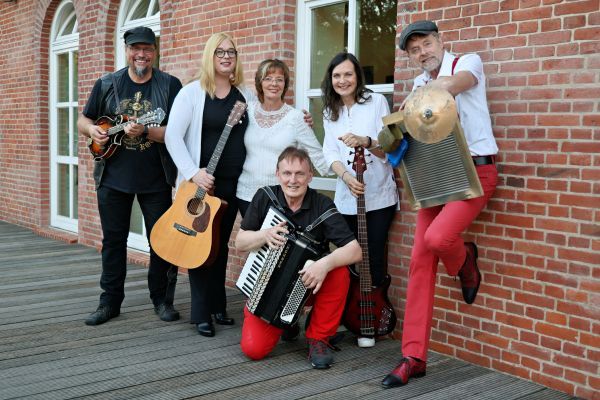 1. Kirchplatzkonzert mit den Sundown Skifflers, © Sundown Skifflers