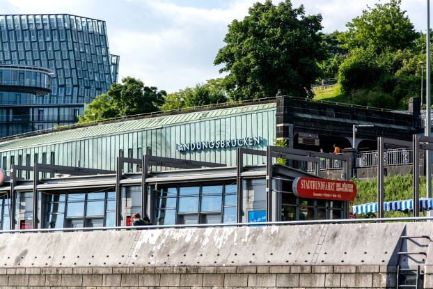 St. Pauli Landungsbrücken, © Johannes Beschoner