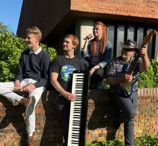 Band, &copy; fj