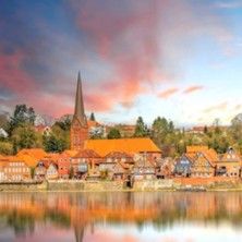 Elbe-Abenteuer nach Lauenburg, &copy; links im Bild