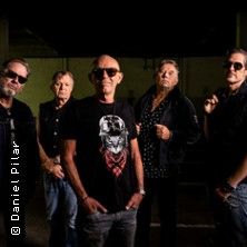 Extrabreit, &copy; links im Bild