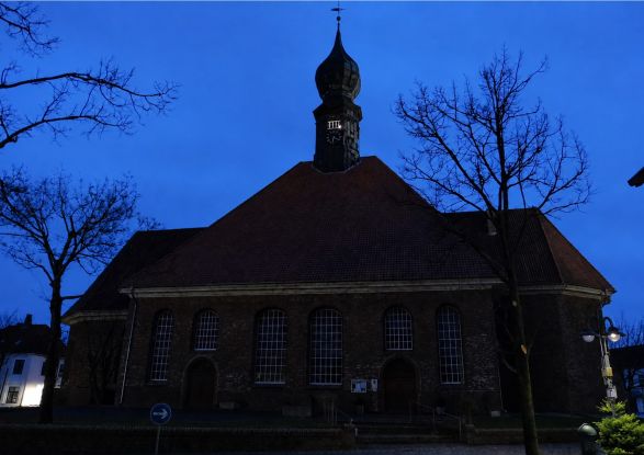 Gute-Nacht-Kirche, &copy; K. Hagge (KI-unterst&uuml;tzt)