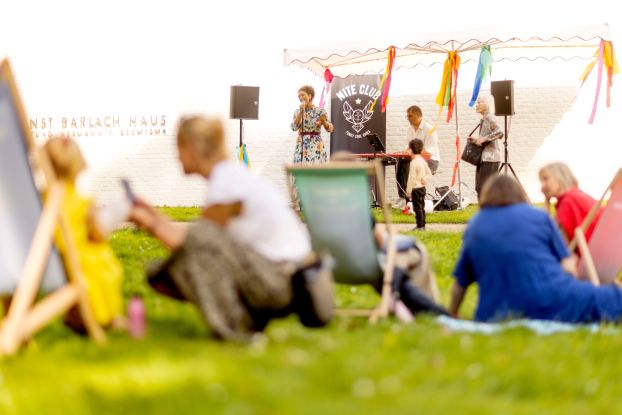 Groovy Soul mit dem Duo &raquo;Nite Club&laquo; beim Sommerfest 2024, &copy; Foto: Andreas Weiss