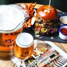 Super Bowl LX - Live &Uuml;bertragung, &copy; links im Bild