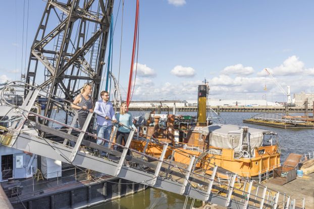 Schwimmdampfkran und Schutendampfsauger, &copy; SHMH Sinje Hasheider