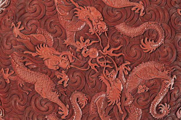 MK&G_InspirationChina_DosemitdreiDrachen_Detail_QianlongAera_1736_1795_SlgMK&G_FotoMK&G_JoergArend_klein, &copy; Dose mit drei Drachen (Detail), China, Qing-Dynastie, Qianlong-&Auml;ra (1736-1795), MK&G, Foto: MK&G/J&ouml;rg Arend