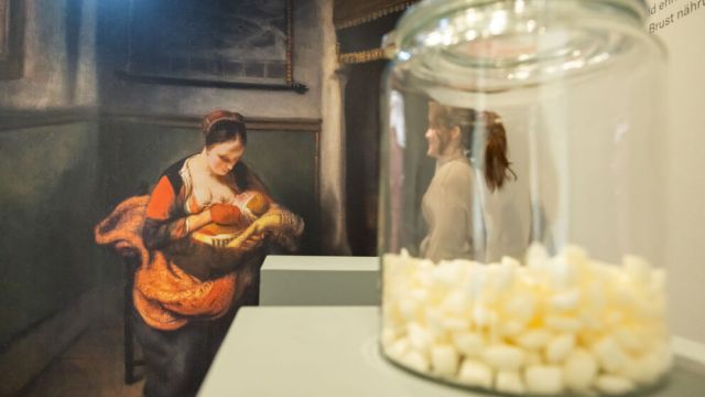 Kunst im Kontext: Wer tr&auml;gt das Kind?, &copy; Ulrich Perrey