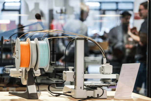 F&uuml;hrung durch das MakerLab, &copy; Falk von Traubenberg