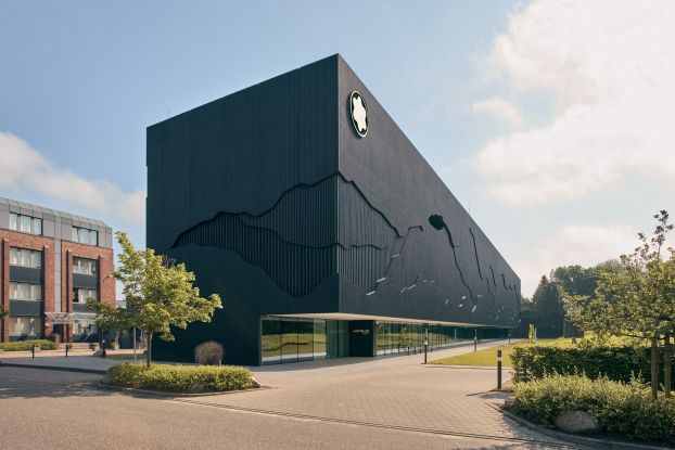 montblanc-haus_aussenansicht_copyright-montblanc-haus, &copy; MONTBLANC HAUS