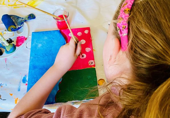 Foto Kinder die malen_Emmi Eck 3_quer, © Emmi Eck