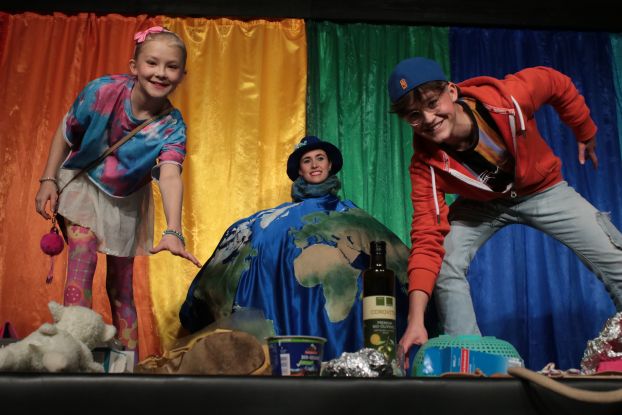 Mutter Erde spricht zu ihren Freunden Galli Theater, © Galli Theater