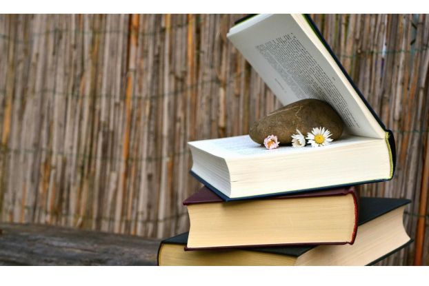 Author reading with Sabine Latzel, &copy; K. Wolter