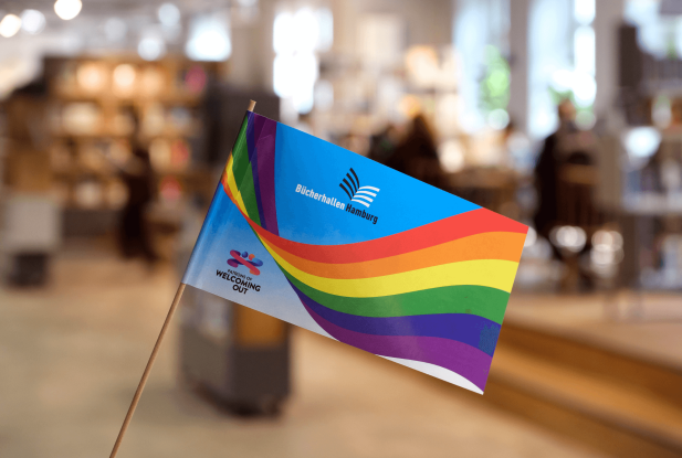 Pride Fahne, &copy; Falk von Traubenberg