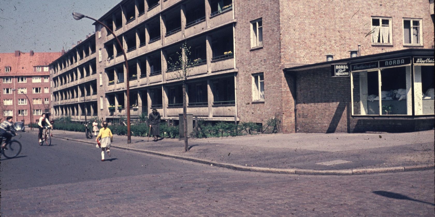 Das Laubenganghaus im Gr&ouml;gersweg (1959), &copy; Geschichtswerkstatt Barmbek