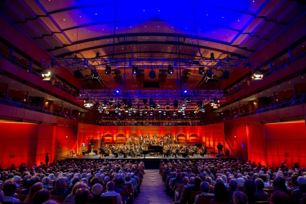 Musik- und Kongresshalle Konzertsaal, © Musik- und Kongresshalle