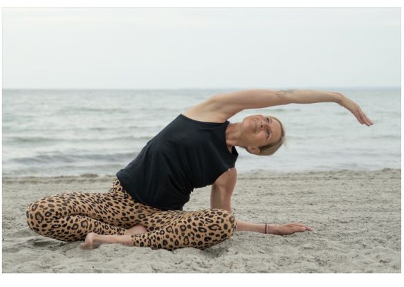 Yoga am Strand von Haffkrug
