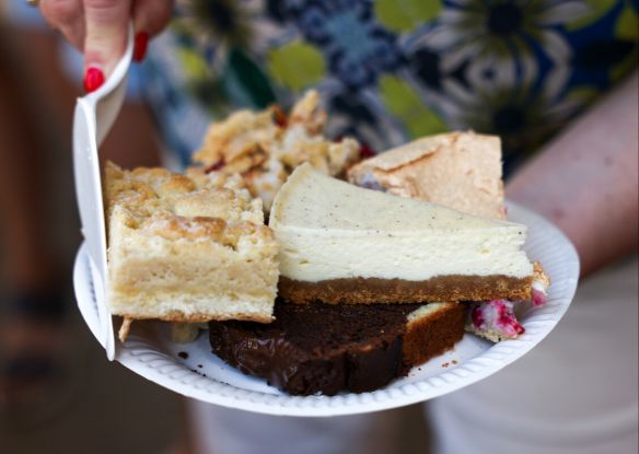 Symbolbild mit Kuchen, &copy; &copy; Rolf Oeser / fundus-medien.de
