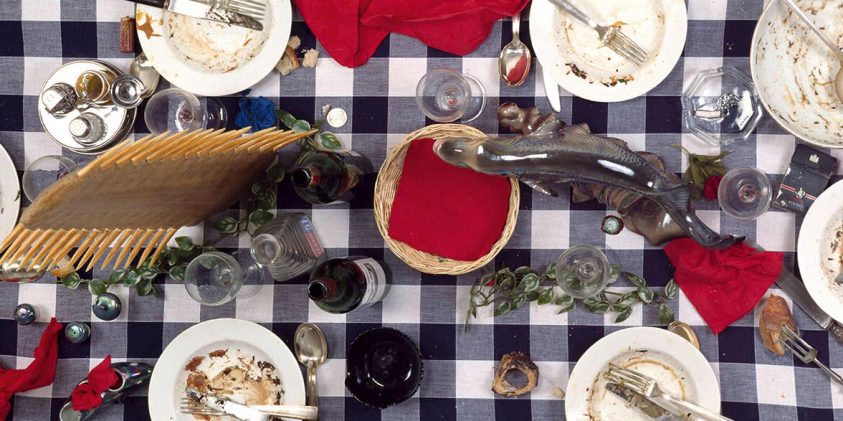 &Ouml;ffentliche Kurzf&uuml;hrung: DANIEL SPOERRI, &copy; VG Bild-Kunst, Bonn, 2025. Courtesy Galerie LEVY Daniel Spoerri