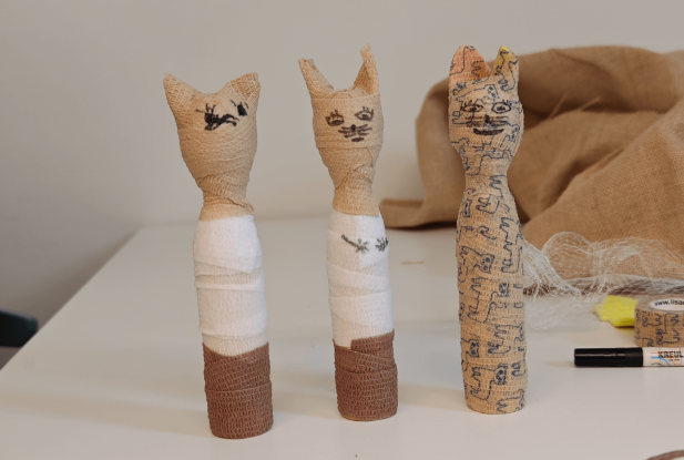 Antike Katzen-Mumien basteln, &copy; B&uuml;cherhallen Hamburg