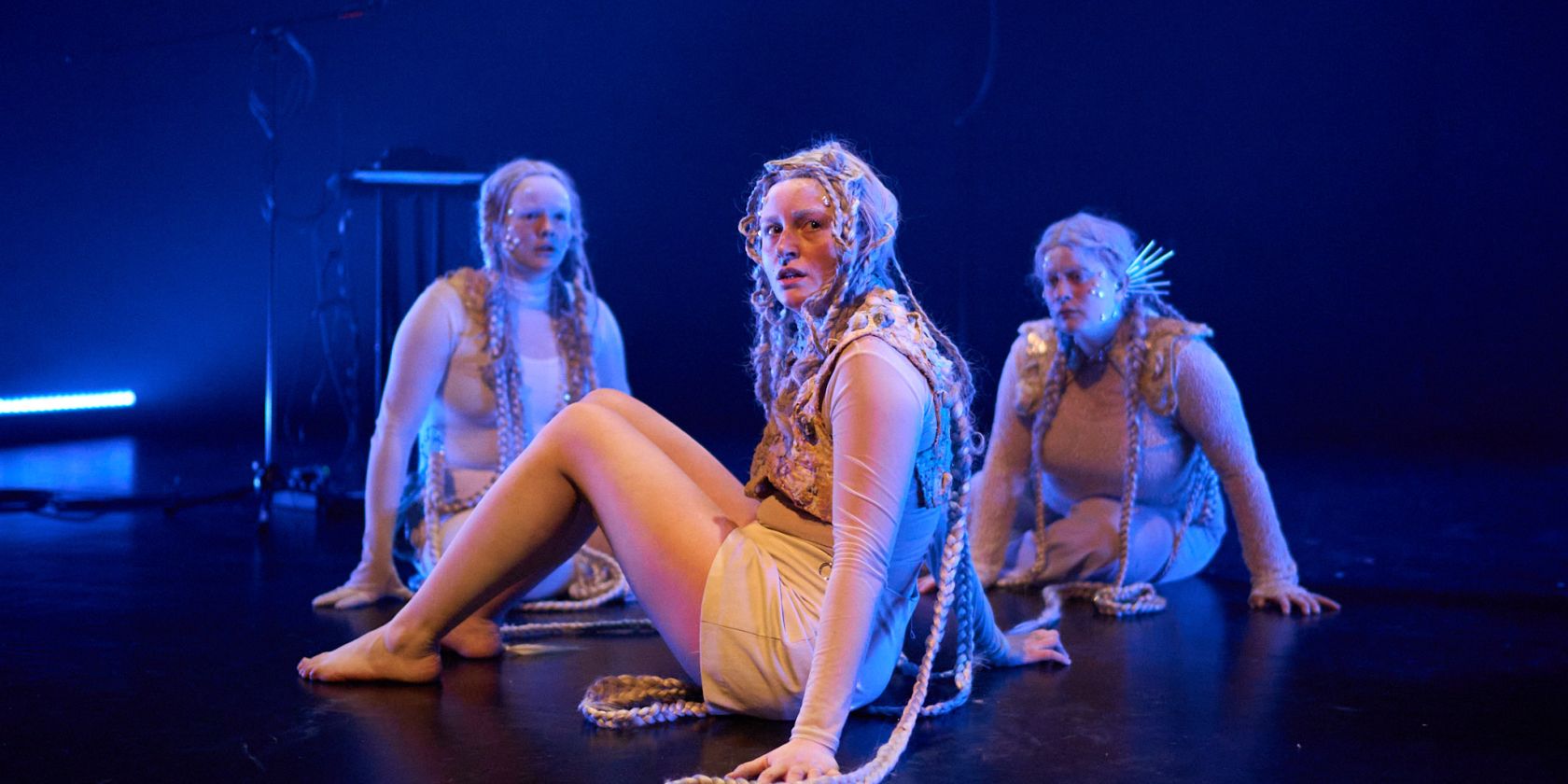 Gro&szlig;e Br&uuml;ste, Fratze, Schwanz, &copy; Patrick Sobottka