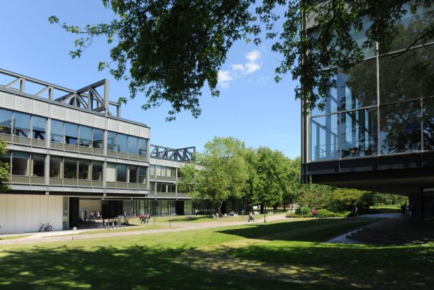 Helmut-Schmidt-Universitaet_Hauptgebaeude, © Helmut-Schmidt-Universität/Reinhard Scheiblich