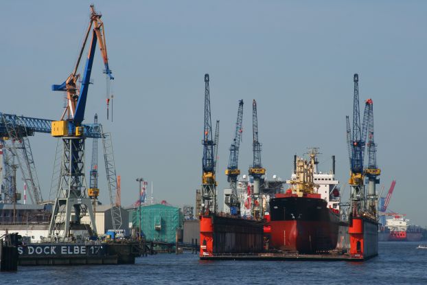 stattreisen-barkassenfahrt, &copy; Martyn Leder