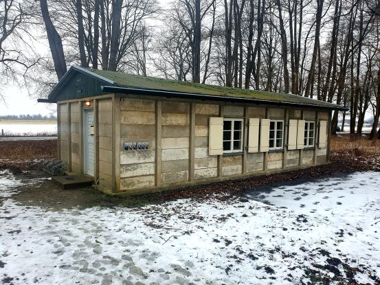 Das Plattenhaus: Ein Raum der Begegnung an einem abgr&uuml;ndigen Ort, &copy; Martin Zerrath