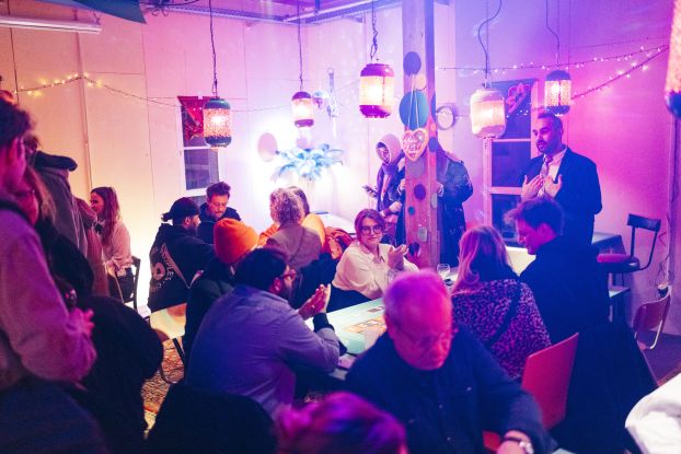 Einblick in das Soli-Casino des Internationalen Sommerfestivals bei Migrantpolitan., &copy; Ivo Mayr
