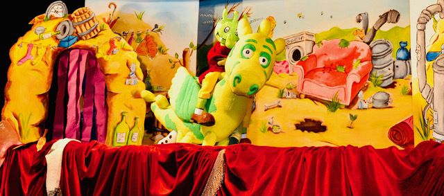 KINDERPROGRAMM: MADSINOS PUPPENREVUE - DIE OLCHIS UND DER BLAUE NACHBAR, © Moritz Madsen