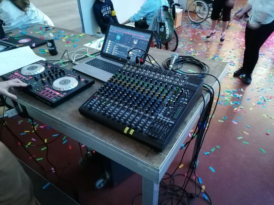Karaoke, &copy; Evangelische Stiftung Alsterdorf