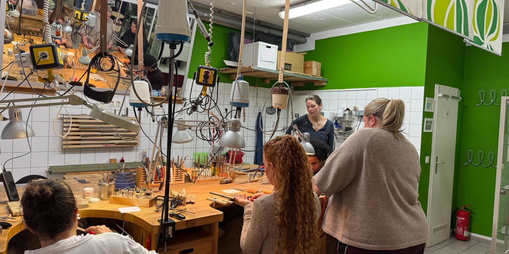 Schmuck-Workshop, &copy; Tadjeddine Boumediene