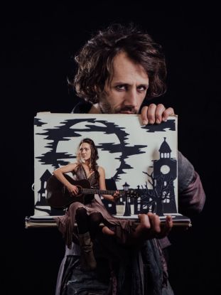 2026.01.15 The Little Giftshop (c) Felice & Cortes, &copy; Felice & Cortes