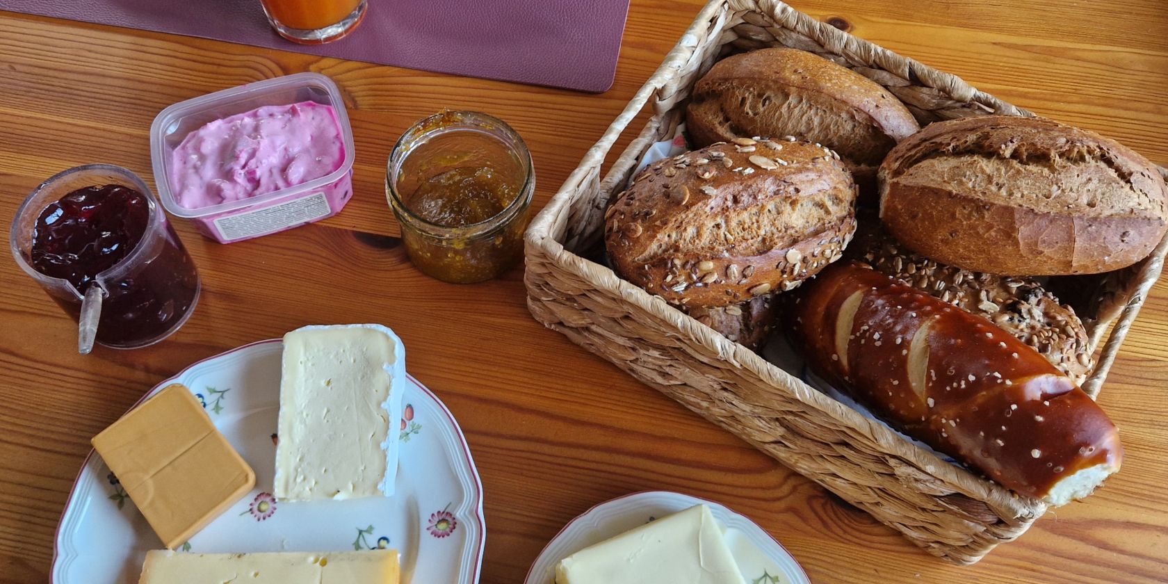 Kl&ouml;n-Fr&uuml;hst&uuml;ck auf dem Rockenhof, &copy; Gunhild Lippmann