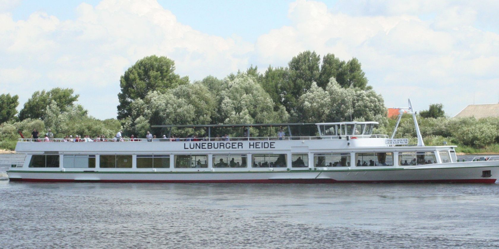 Schifffahrt mit der L&Uuml;NEBURGER HEIDE - Faszination des Hamburger Hafens, &copy; J&uuml;rgen Wilcke