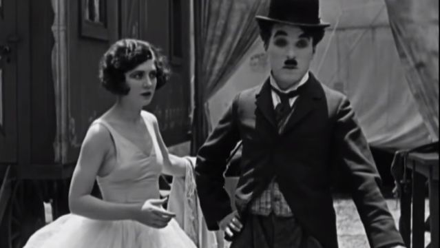 Symphoniker Hamburg / Stefanos Tsialis, &copy; Wikimedia