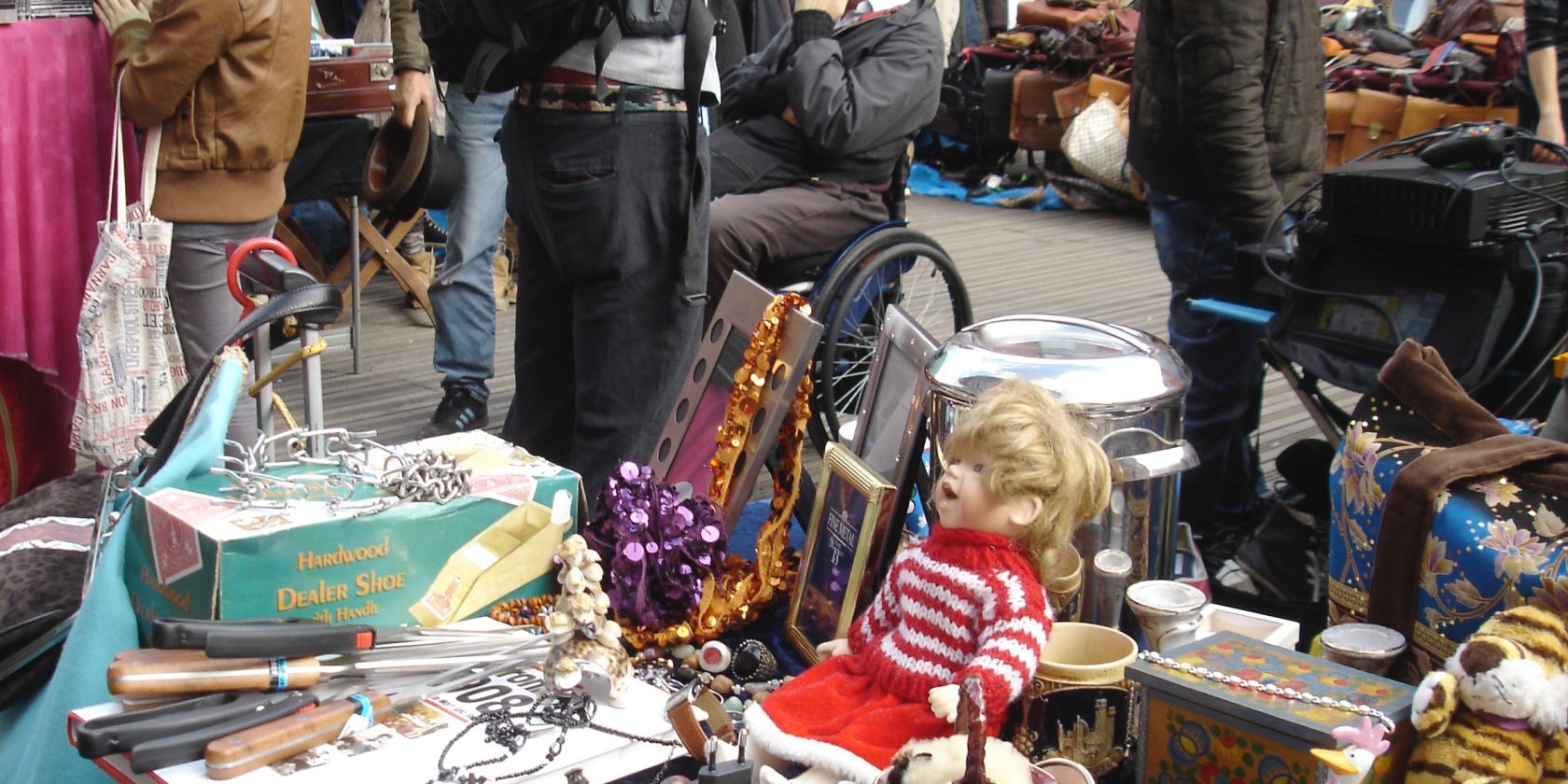 Kulturflohmarkt: Marktplatz Herthastrasse, © Brakula