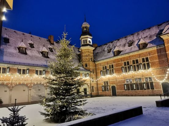 FotoWinterschloss(c)Holger, © (c)Kulturzentrum Schloss Reinbek