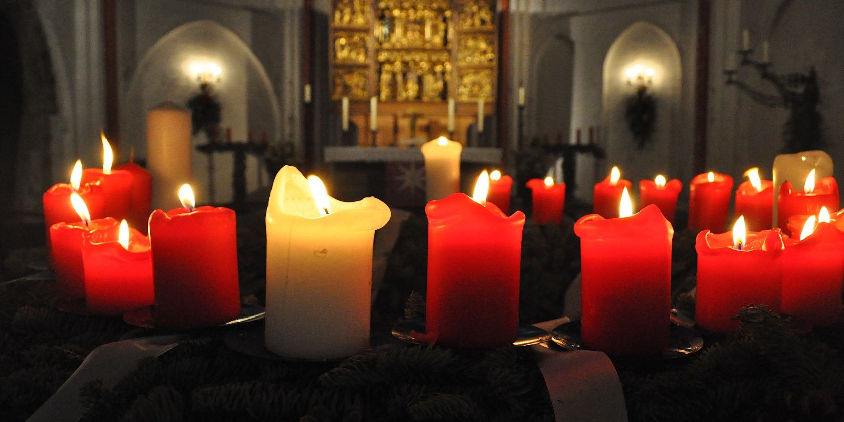 Adventsandacht am Wichernkranz, © Hauptkirche St. Jacobi | Foto: Julia Siebrecht