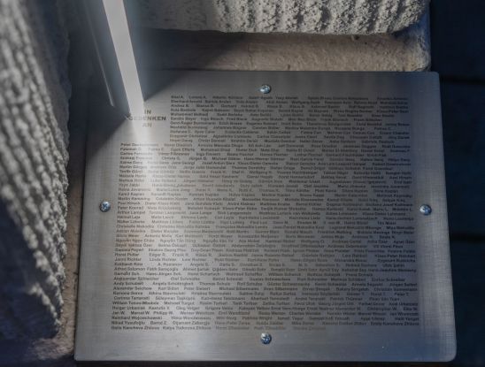 erinnern06.jpg, &copy; &Ouml;zg&uuml;r Uludag