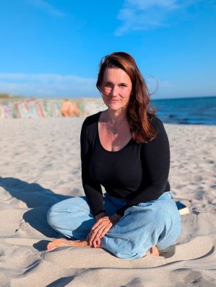Yoga am Strand mit Anne, &copy; Anne-Katrin Feldkamp