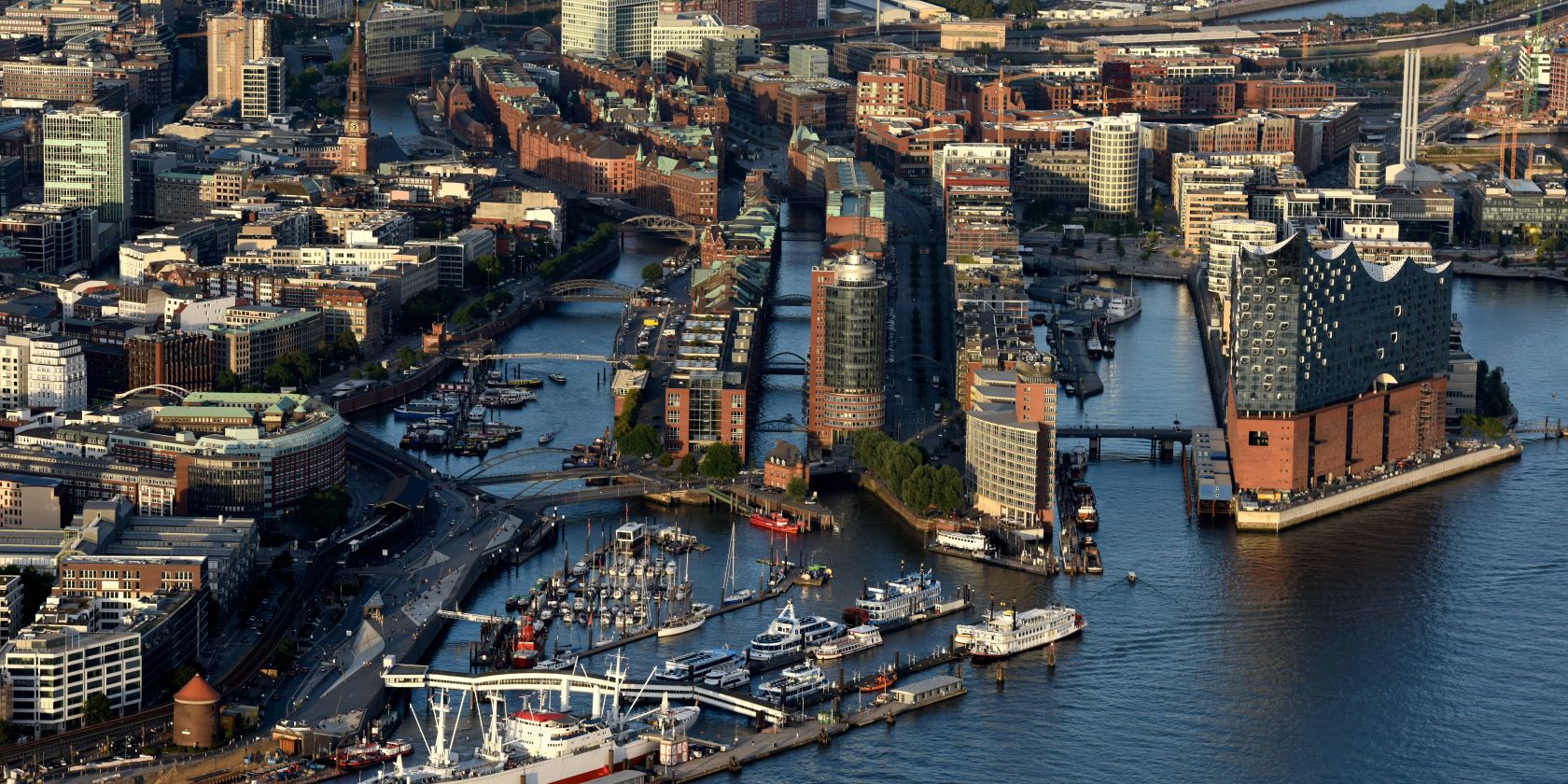 Elbphilharmonie - Luftaufnahme, © Michael Zapf