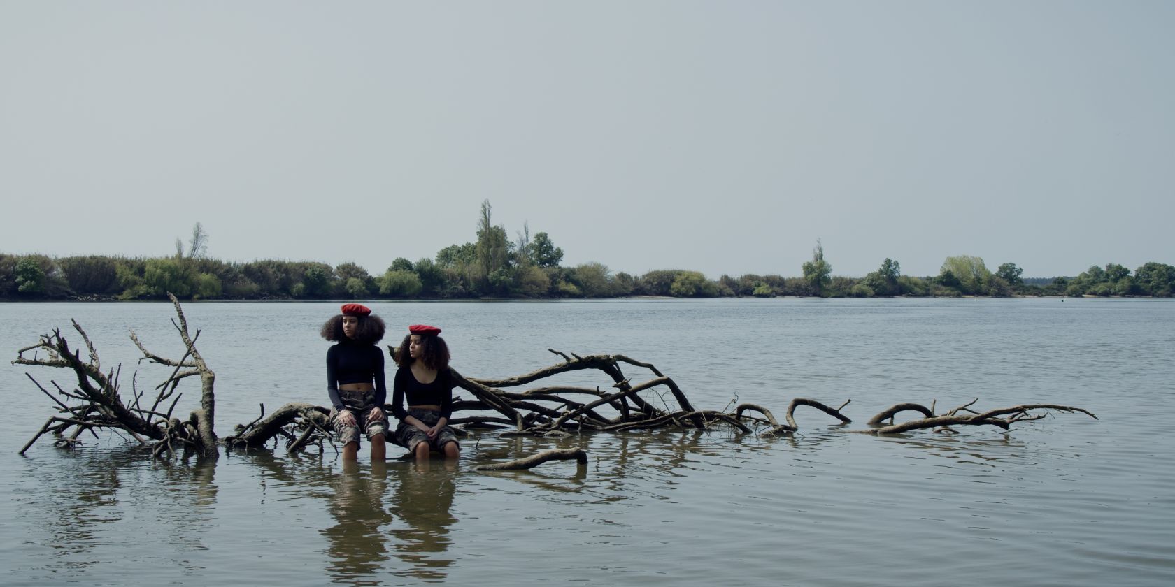 M&oacute;nica de Miranda, &raquo;The Island (A Ilha)&laquo;, 2022, 1-Kanal HD Video, 37:30 Min. (Film Still), &copy; Courtesy: M&oacute;nica de Miranda