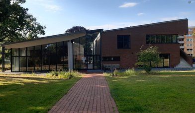 Gemeindehaus Seitenansicht von Marienkirche, &copy; eigenes Bild